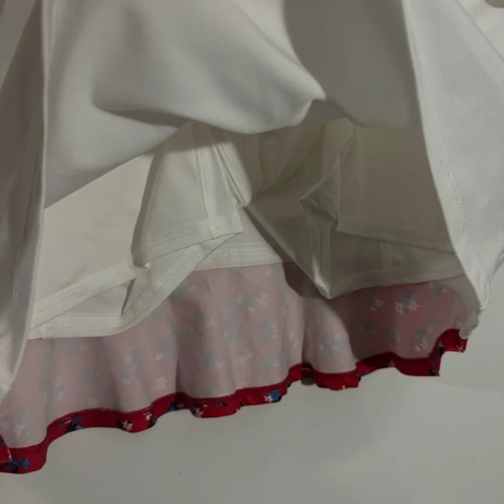 NWT Belyn Key Ruffle Golf Skort In American Beauty White/Red Size‎ Small
